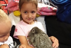 kid-with-rabbit